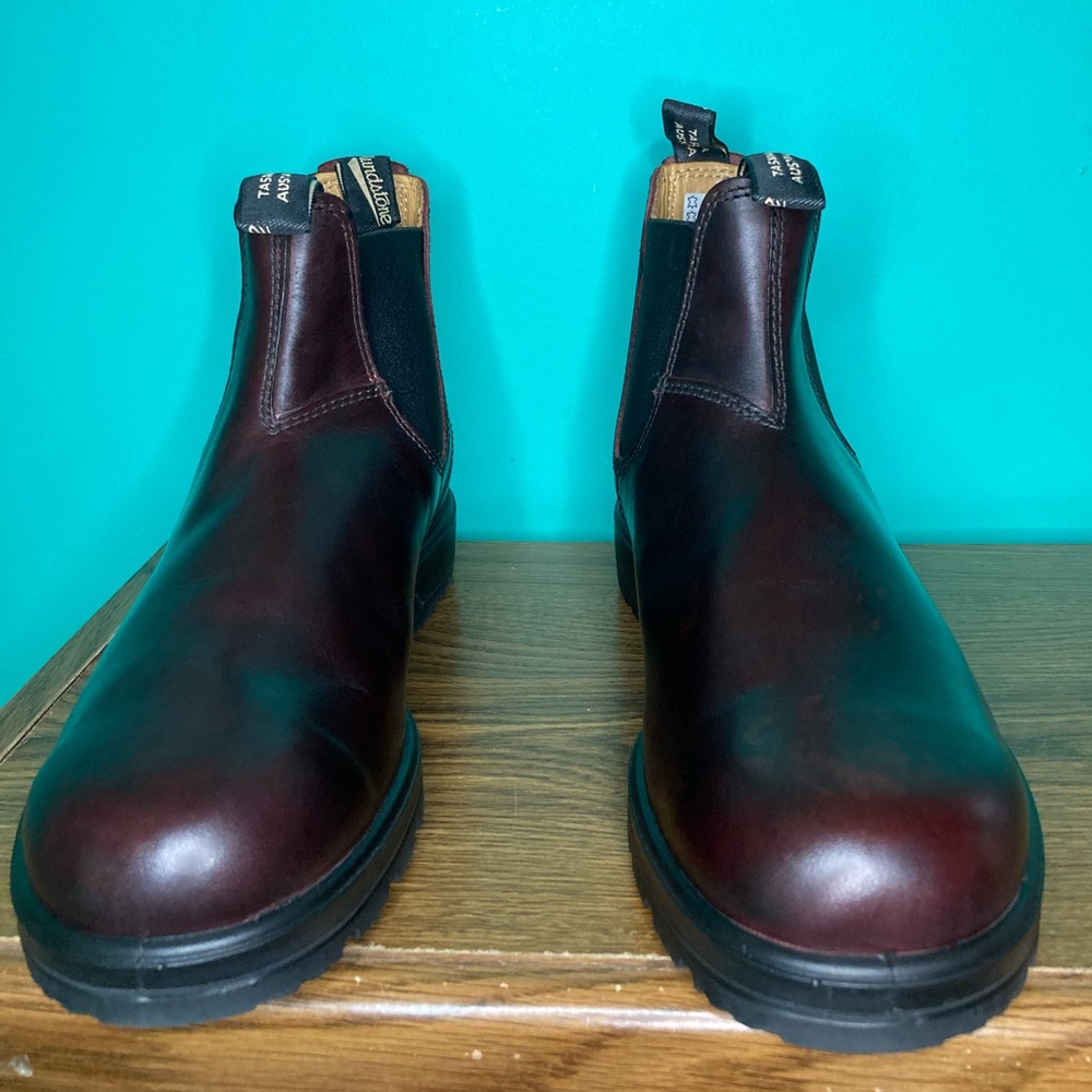 Bludstone Redwood Boots, size 11 US, 10 AUS.  Please note discoloration.